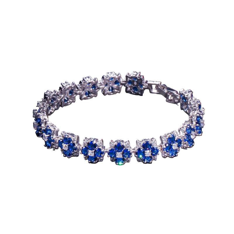 Clover Iced Out Bracelet - Mozayn Jewelry