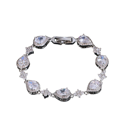 Tear Drop Star Bracelet - Mozayn Jewelry